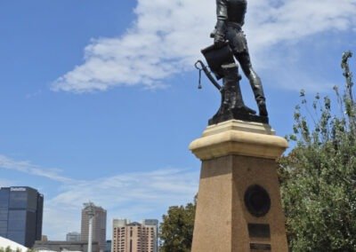 2026-01-09 Light's Statue 04